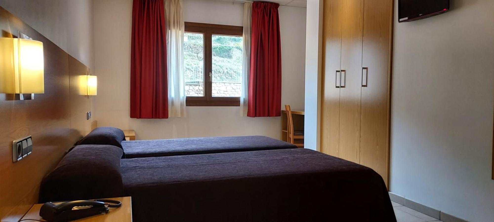 Hotel Font Del Pla 2*